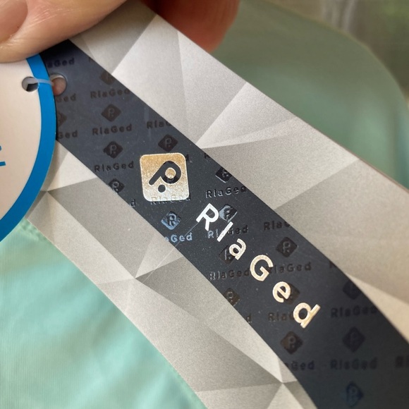 Aqua Long Sleeve Women's Top - Picture 4 of 6